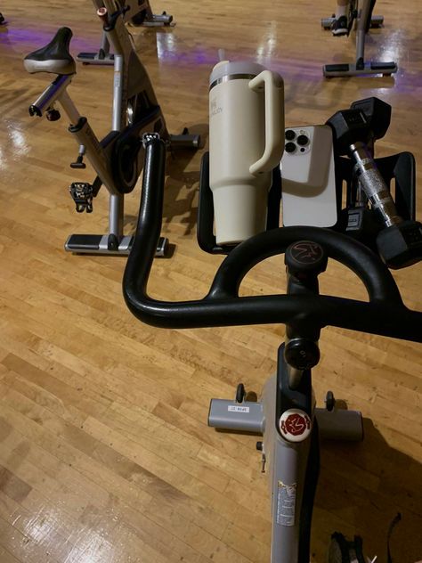 Spin Class Outfit Aesthetic, Cycling Classes Aesthetic, Cycle Workout Aesthetic, Exercise Bike Aesthetic, Cycling Class Outfit, Cycling Asethic, Peleton Cycle Aesthetic, Cycle Bar Aesthetic, Spinning Workout Aesthetic