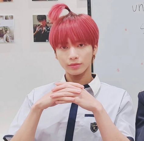 Txt Icons Funny, Txt Reaction Pics, Anime Mikey, Txt Meme, Funny Kpop Memes, Meme Faces, Kpop Funny, Kpop Guys, Funny Faces