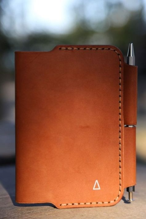 Leather Products, Leather Moleskine Cover, Leather Agenda, Field Notes Cover, Agenda Cover, Leather Notebook Cover, Leather Craft Patterns, Leather Company, Leather Notebook