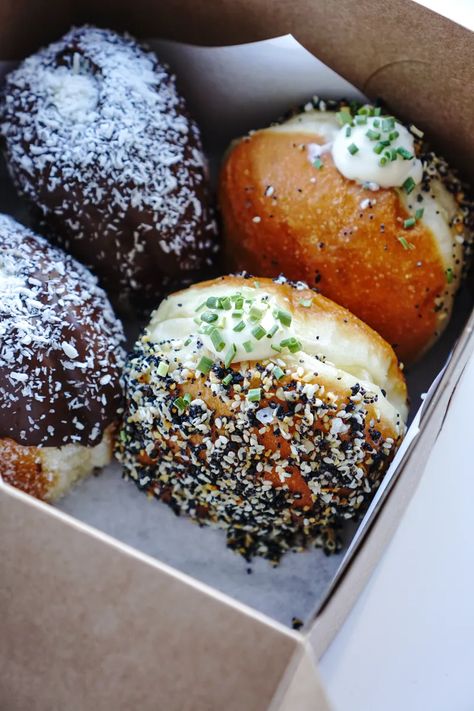 Try Vancouver's First Savoury Brioche Everything Bagel Donut at Mello - PURPLECHIVES Savory Donuts Recipe, Korean Dessert Cafe, Savory Donuts, Vancouver Chinatown, Brioche Donuts, Fancy Donuts, Matcha Dessert, Bagel Recipe, Small Desserts