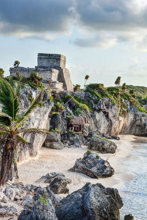 Zonas arqueológicas en México que aún no conocías; disfruta de la brisa del mar, vistas increíbles, aventura y mucha historia #travel #tulum #mexico #travellers #beach #ocean #ruins Tulum Photoshoot, Mexico Vacation Destinations, Boys Trip, Mexico Holiday, Tulum Vacation, Mexican Riviera, Mexico Tulum, Tulum Ruins, Cancun Trip