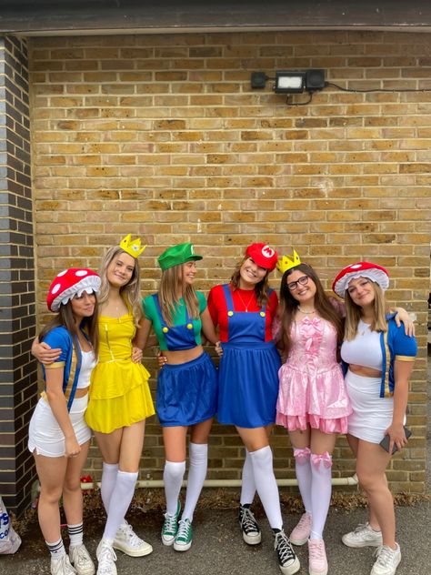 Super Mario Bros Group Costume, Mario Party Character Costumes, Halloween Costumes Mario Characters, Mario And Friends Costumes, Super Mario Dress Up, Co Ed Group Halloween Costumes, Mario Costume Halloween, Kamek Mario Costume, Holloween Costume Ideas Groups