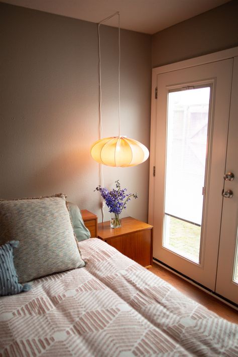 Hanging bedside lamps