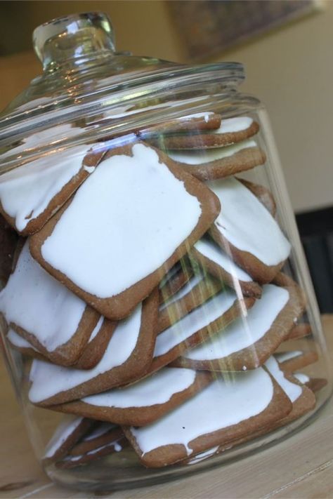 Aunt Sally Cookies | "My sister remembers my grandmother always having these when she came to visit... She loved them then, and still loves them, thanks for the recipe." #allrecipes #cookies #cookierecipes #bakingrecipes #recipes Sally Cookies, How To Make Frosting, White Frosting, Molasses Cookies, Drop Cookies, Spice Cookies, Ginger Cookies, Favorite Cookies, Cookie Desserts