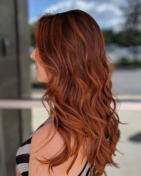 25 Best Auburn Hair Color Ideas for 2019 - Dark, Light & Medium Auburn Hair Color Auburn Brown, Medium Auburn Hair, Auburn Hair Color Ideas, Deep Brown Hair, Auburn Hair Color, Fall Hair Color Trends, Perfect Hair Color, Ginger Hair Color, Hair Color Burgundy