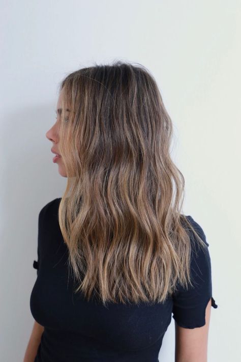 Brown Hair Inspo, Brunette Hair With Highlights, Brown Hair Balayage, Blonde Hair Looks, Balayage Brunette, Brown Blonde Hair, Brown Hair With Highlights, Hair Color Balayage, Hair Inspiration Color