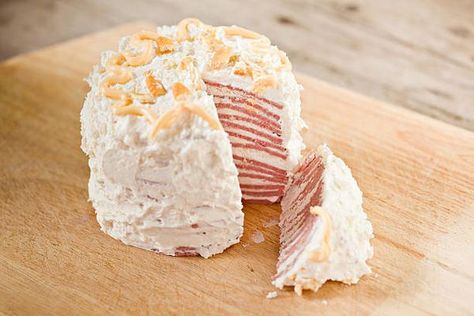 The 5 Most Delicious and Unique Ways to Eat Bologna Bologna Cake, Bologna Recipes, Sweet Birthday Cake, Mayo Sandwich, Cheese Whiz, Meat Stick, Southern Dishes, Savory Appetizer, Sweet Birthday