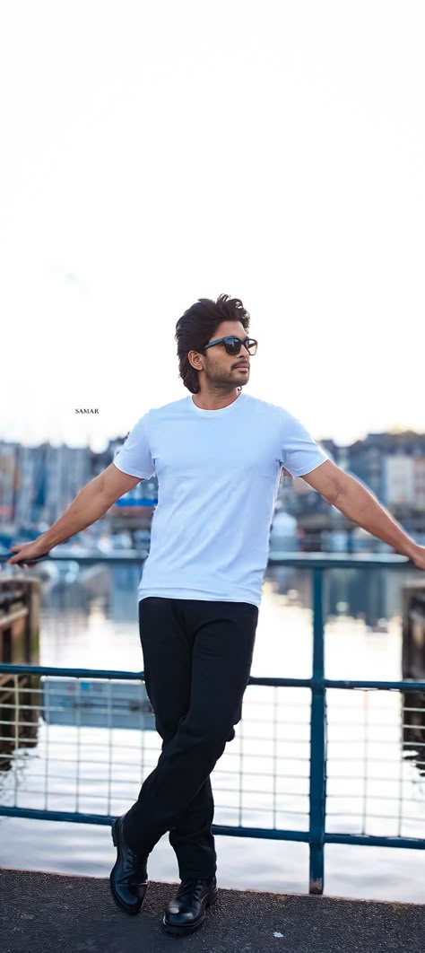 Allu Arjun Stylish Photos, Allu Arjun Ka Photo, Allu Arjun Photoshoot, Allu Arjun Wallpapers Hd Wallpaper, Allu Arjun Outfits, Ala Vaikuntapuramlo Allu Arjun Images, Allu Arjun 4k Images, Allu Arjun Style, Allu Arjun Photo