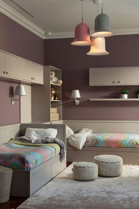 Two Level Apartment in Kiev by Lera Katasonava (17) Twins Bedroom, Girls Bedroom Sets, Twin Bedroom Sets, Kids Shared Bedroom, Shared Girls Bedroom, Bed In Corner, Colorful Kids Room, Storage Idea, Shared Bedroom