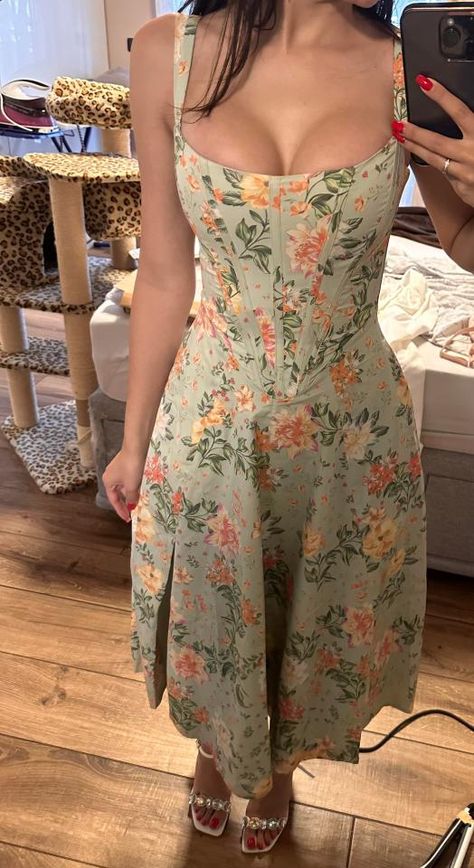 A WEDDING attendee has revealed her stylish frock, but some say it’s a bit much for the occasion. Some critics went as far as to say that the beauty should cover up her cleavage for the celebration. The Redditor who goes by the username “justforthefunzeys” shared a picture of her dress in a post on […] Summer Corset Dress, How To Cover Cleavage On A Dress, Corset Summer Dress, Corset Frock, Corset Over Dress Outfit, Cleavage Wedding Dress, Cleavage Dresses, Cleavage Outfit, Corset Dress Outfit