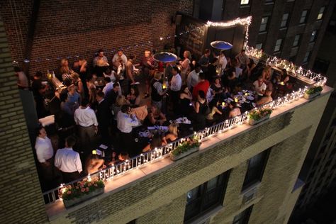 Rooftop Bars Nyc, Hotel Rooftop, Roger Smith, Nyc Rooftop, Rooftop Party, Nyc Bars, Nyc Summer, Empire State Of Mind, Rooftop Bars