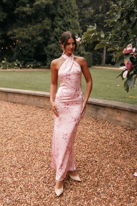 Mila Halterneck Maxi Dress - Pink Floral Pink Evening Dress Long, Floor Length Pink Dress, Flowy Mother Of The Bride Dresses, Garden Chic Dress, Maybe Bridesmaid Dresses, Bridesmaids Floral Dresses, Garden Party Formal Dress, Bridesmaid Summer Dresses, Light Pink Wedding Guest Dress