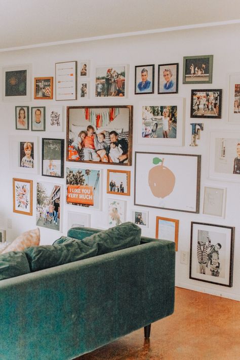 FAQ: HOW TO MAKE A GALLERY WALL THAT YOUR FAMILY AND FRIENDS WILL LOVE - RAE ANN KELLY Family Photo Gallery Wall, Family Gallery Wall, Kitchen Gallery Wall, Picture Gallery Wall, Family Photo Wall, Photo Wall Gallery, Gallery Wall Living Room, Photo Wall Decor, Family Wall