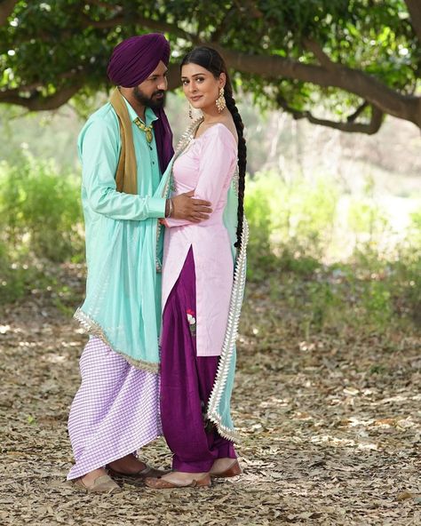 Custom Made Outfits, Punjabi Aesthetic, Made Outfits, Baby Picture Outfits, Gippy Grewal, Payal Rajput, Movie Industry, Punjabi Salwar, Punjabi Couple