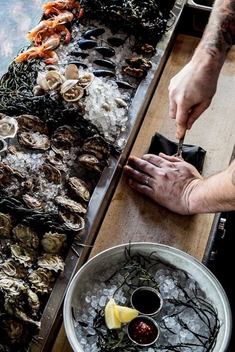 Oyster Display, Seafood Shop, Oyster House, Seafood Market, Raw Bars, Food Stations, Oyster Bar, Food Hall, Food Display