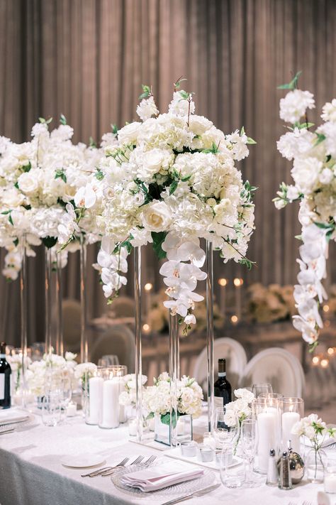 Wedding Flowers Reception, White Rose Centerpieces, White Wedding Flowers Centerpieces, Wedding Flower Arrangements Table, White Flower Centerpieces, Centerpiece Stand, White Floral Decor, Modern Wedding Centerpieces, Luxury Wedding Flowers