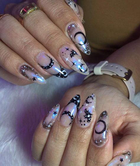 🥀 ℰ𝓃𝒰𝓃̃𝒾𝓉𝒶𝓈 🥀 on Instagram: “Uñitas brujitas 🖤💫✨🌙 #nails #witchnails #nailsofinstagram #cutenails #nailsonfleek #nailsart #spookynails #blacknails” Magical Nails, Nail Stickers Designs, Pink Witch, Witch Nails, Nail Goals, Witchy Nails, Nails Yellow, Star Nail Art, Finger Paint