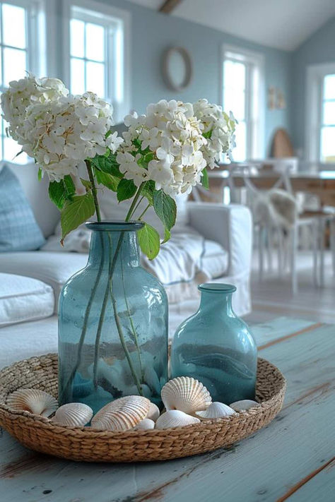 22 Gorgeous Beach Cottage Decor Ideas Seaside Chic Decor, Coastal Ideas Decor, Sea Inspired Decor, Beach House Vibe Interior, Beach Vibe Decor Style Inspiration, Vintage Beach Cottage Decor, Summer Beach Decor, Blue Beach Living Room, Coastal Tray Decor Ideas