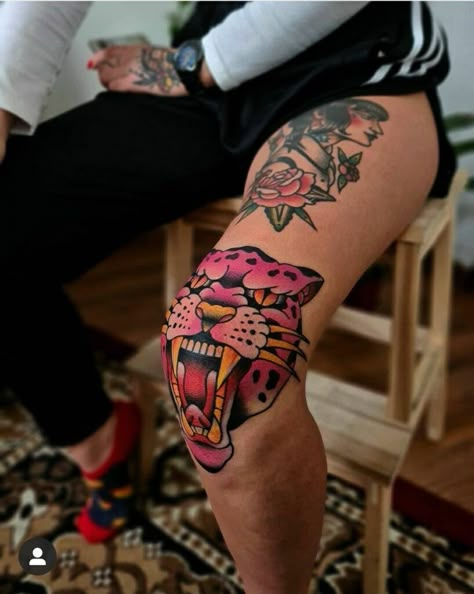 200 Best Knee Tattoos Designs With Pictures (2022) - TattoosBoyGirl Tattoo Bein Frau, Knee Tattoos, Traditional Tattoo Inspiration, Full Leg Tattoos, Pink Tattoo, Panther Tattoo, Omerta Tattoo, Muster Tattoos, Tattoos Geometric