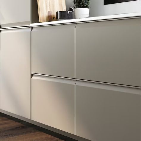 Mat Kitchen Cabinets, Ikea Upplöv Kitchen, Beige Cabinets Black Countertop, Ikea Beige Kitchen, Dark Beige Kitchen, Havstorp Beige Ikea, Cream Color Kitchen, Kitchen With Handles, Küchen In U Form