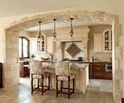 Italian Style Kitchens, Tuscan Style Decorating, Italian Style Kitchen, Style Toscan, Tuscan Kitchen Design, Stone Arches, Modern Tuscan, Italian Kitchen Design, Tuscan Style Homes