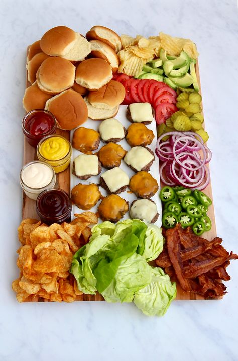 Charcuterie Board Ideas, Charcuterie Inspiration, Charcuterie Platter, Snack Board, Party Food Platters, Charcuterie And Cheese Board, Charcuterie Recipes, Food Platters, Board Ideas