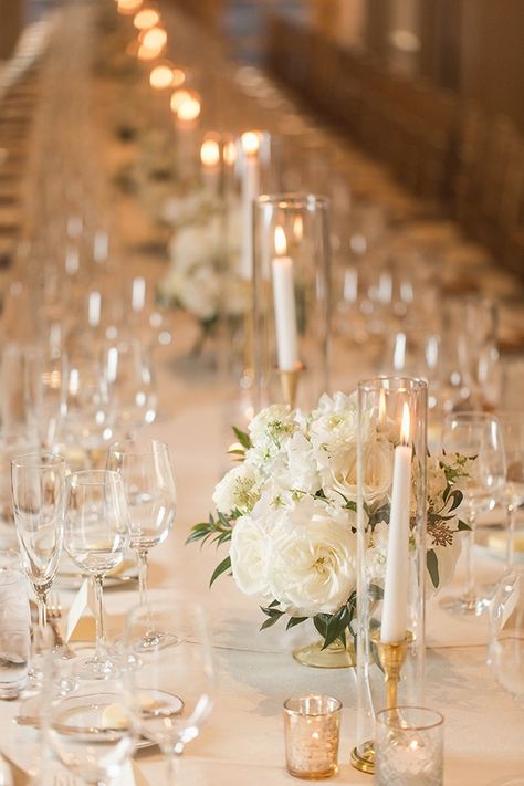 A DC Bride with Timeless Wedding Style - Hey Wedding Lady Simple Sophisticated Wedding Decor, Classic White Wedding Table Decor, Romantic Traditional Wedding, Elegant Classy Wedding Aesthetic, Whimsical Classic Wedding, Elegant Wedding Vibes, Timeless Outdoor Wedding, Timeless Centerpieces Wedding, Classic Timeless Wedding Aesthetic