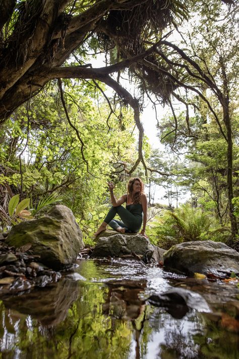 Yoga In The Forest, Yoga Poses In Nature, Yoga Photoshoot Ideas Outdoor, Yoga Photography Outdoor, Yoga Poems, September Photoshoot, Foto Yoga, New Zealand Forest, Yoga Photoshoot Ideas