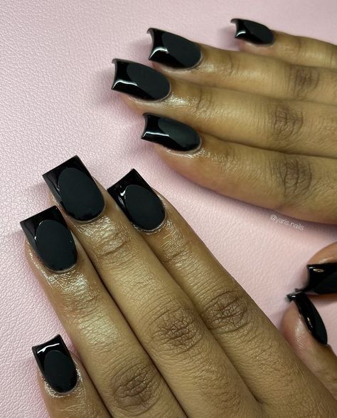 Plain Black Nails, Black Short Nails, Matte Black Nails, Baddie Nails, Short Acrylic, Short Acrylic Nails Designs, Short Acrylic Nails, Fall Nails, Nails Designs