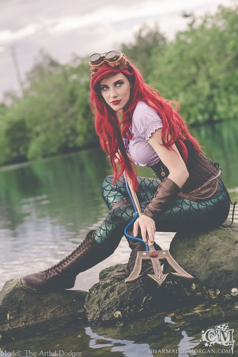 Steampunk Ariel • The most awesome Little Mermaid costume I've ever seen! Minnie Mouse Kostüm, Disney Princess Halloween Costumes, Disney Princess Halloween, خواتم خطوبة, Ariel Costumes, Princess Halloween Costume, Steampunk Cosplay, Joker Cosplay, Disney Cosplay