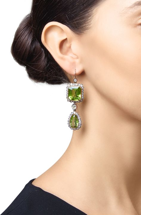 Jewelry Holder Aesthetic, Fine Jewelry In Green Peridot, Luxury Peridot Jewelry With Stones, Aesthetic Jewelry Holder, Luxury Elegant Peridot Earrings, Luxury Peridot Fine Jewelry Earrings, Luxury Peridot Dangle Jewelry, Victorian Jewelry Necklace, Bridal Jewlery