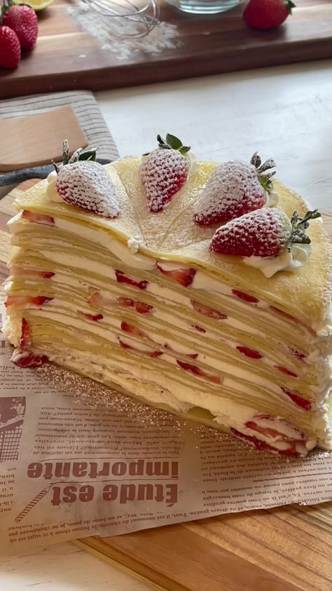 Crepe Cake ⏲🎞 written details on insta Crepe Cake Recipe, Crepe Cake, Pretty Dessert, Homemade Whipped Cream, Yummy Comfort Food, Food Obsession, Cafe Food, Interesting Food Recipes, Yummy Food Dessert