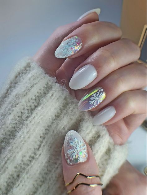 Embrace the Cold: Gel Nail 24 Ideas for Winter 2023 – 2024 Pastel Winter Nails, Sweater Pattern Nails, Cristhmas Nails, Nails Winter Wonderland, Pastel Christmas Nails, Winter Wonderland Nails, Bridal Nails Designs, Minimal Nails Art, Diva Nails