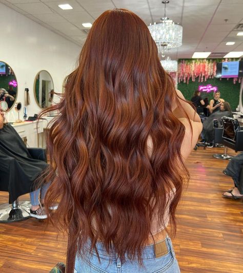 Balayage Copper, Copper Brown Hair, Red Hair Inspo, Brown Hair Inspo, Ginger Hair Color, Hair Color Auburn, Pretty Hair Color, Hair Balayage, Haircuts For Medium Hair