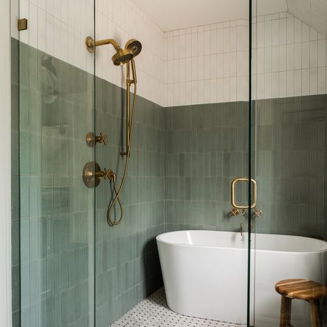 Traditional Wet Room Bathroom, Open Tub Shower Combo, Bath In Shower Area Walk In, Water Room Bathroom, Walkthrough Shower Ideas, Bathtub In Shower Walk In Master Bath, Tub Inside Shower Layout Wet Rooms, Modern Bathtub Shower Combo, Bath In Shower Area