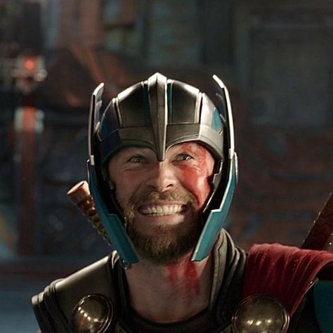 Thor Funny, Thor Ragnarok 2017, Avengers Universe, Strongest Avenger, Avengers 2, Chris Hemsworth Thor, The Maze Runner, Thor Ragnarok, Marvel Films