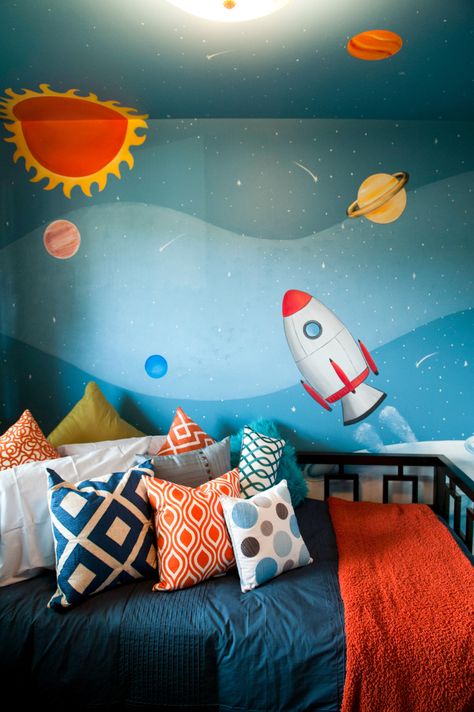 Nursery Mural Ideas, Kids Bedroom Mural, Kids Room Wall Color, Eclectic Kids Room, Space Themed Bedroom, Space Themed Room, Outer Space Theme, Space Bedroom, Mural Ideas