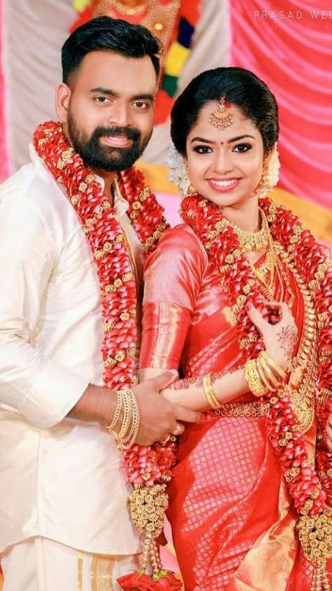 Traditional Marriage Poses, Tamil Traditional Wedding Poses, Wedding Possess Tamil, Tamil Wedding Poses, Tamil Marriage Photography, Tamil Wedding Couple Poses, Marriage Photoshoot, Marriage Poses, Indian Bride Poses