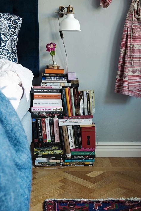 Books In Bedroom, Adjustable Bookshelf, Modular Bookshelves, Bedroom Book, Library Bookshelves, Wall Mounted Bookshelves, Corner Bookshelves, Dreamy Room, Stack Of Books