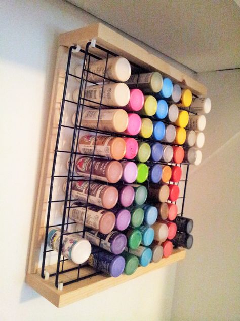 Acrylic Paint Organization Diy, Diy Paint Holder, Craft Paint Organization, Paint Holder Diy Craft Rooms, Diy Hanging Paint Storage, Dollar Tree Paint Holder, Diy Paint Holder Storage, Diy Paint Brush Holder Storage Ideas, Diy Craft Storage