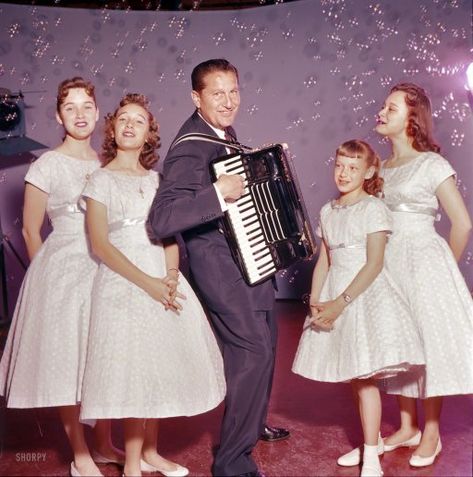 The Lawrence Welk Show, Lennon Sisters, Shorpy Historical Photos, The Lennon Sisters, Lawrence Welk, Look Magazine, Classic Television, Old Tv Shows, Oldies But Goodies