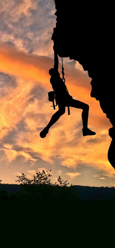 Rock climbing mobile phone wallpaper Inspiring, sunset, sky, struggle, rock climbing, sunset, positive energy, hope, success, outdoor sports, extreme challenges, mountaineering, mobile phone wallpaper, mobile phone desktop, mobile phone screensaver.#Lovepik#backgrounds Golden Hour Wallpaper, Climbing Silhouette, Wallpaper Man, Phone Screensaver, Free Climb, Climbing Art, Man Silhouette, Mobile Phone Wallpaper, Background Images Free Download