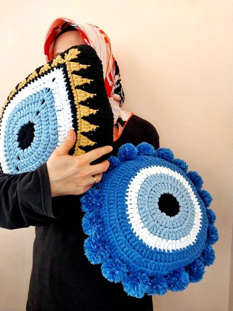 Crochet Evil Eye, Handmade House, Eye Blanket, Crochet Eyes, Eye Eye, Crochet Pillows, Crochet Pillow, Fun Crochet Projects, House Gifts