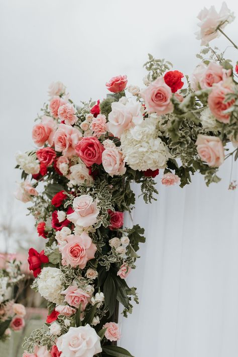 Red Pink And White Wedding Flowers, Pink Red And White Flowers, Elegant Summer Wedding Decor, Pink Floral Wedding Arch, Red And White Wedding Florals, Pink And Red Bouquet Wedding, Red White Pink Wedding, Red Pink And White Wedding Theme, Red And Pink Roses Wedding