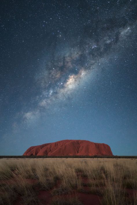 The Guide To Photographing Uluru (2020) Nature, Australia Landscape Photography, Uluru Aesthetic, Outback Landscape, Landscape Australia, Uluru Australia, Australia Outback, Australia Wallpaper, Australian Landscapes