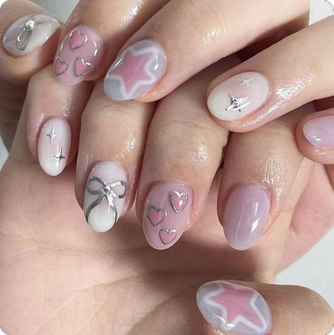 Creative Nail Ideas, Coquette Nail, Bow Nail Designs, Aesthetic Bow, Bow Nails, Band Nails, Autumn Evening, Asian Nails, Hippie Nails