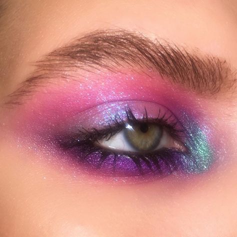 Pink Obsessed, Editorial Make-up, Euphoria Makeup, Pride Makeup, Make Up Inspiration, Makeup Eye Looks, Creative Eye Makeup, Creative Makeup Looks, Eye Makeup Art