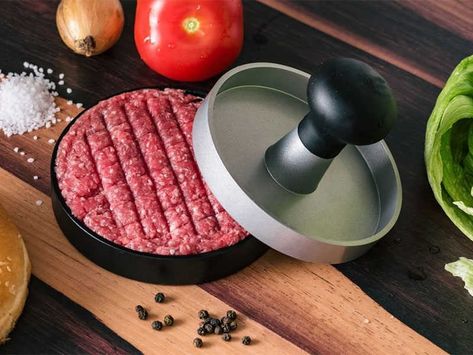 Bbq Hamburgers, Perfect Hamburger, Bbq Veggies, Burger Maker, Veggie Patties, Beef Pies, Burger Meat, Pancake Maker, Food Mold