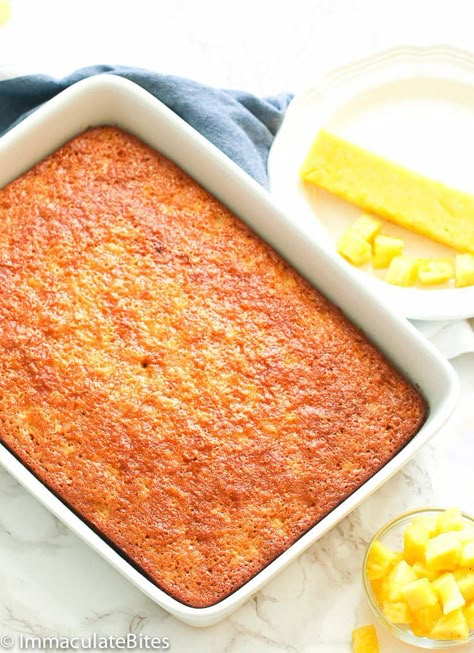 Pineapple Cake Pineapple Deserts, Sophisticated Desserts, Orange Juice Cake, Pineapple Cakes, Cake Pineapple, Pineapple Cake Recipe, Cakes To Make, Pineapple Recipes, Christmas Cake Recipes