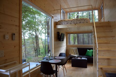 Amazing Catskill Creek View, Enjoy a spectular sunrise Tiny House Rentals, Tiny House Vacation, Tiny House Loft, Best Tiny House, Tiny House Inspiration, Casa Container, Tiny House Movement, Tiny House Interior, Big Windows